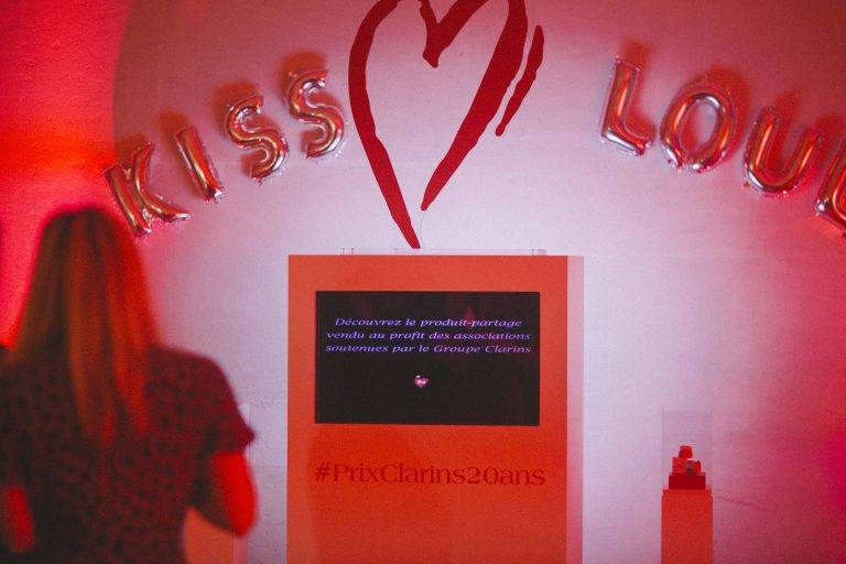 Pour ses vingt ans, le Prix Clarins fait briller La Bonne Étoile de Laeticia Hallyday