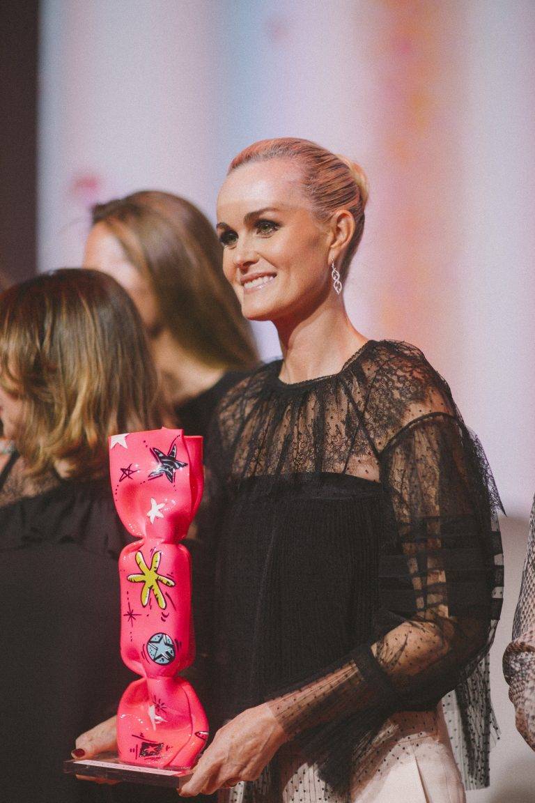  - Pour ses vingt ans, le Prix Clarins fait briller La Bonne Étoile de Laeticia Hallyday