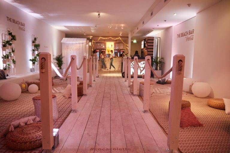 Buller en bonne compagnie au Beach Bar de Coca-Cola x colette