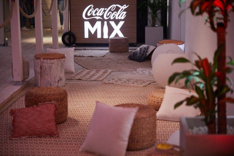 Buller en bonne compagnie au Beach Bar de Coca-Cola x colette