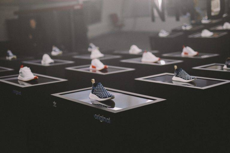 Dans les anciens locaux de Libération, Adidas arrête le temps pour ses nouvelles NMD