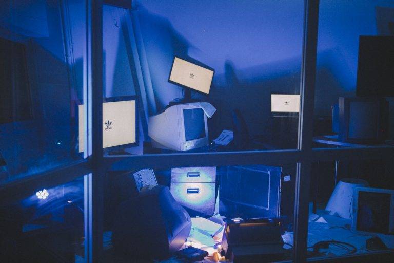 Dans les anciens locaux de Libération, Adidas arrête le temps pour ses nouvelles NMD