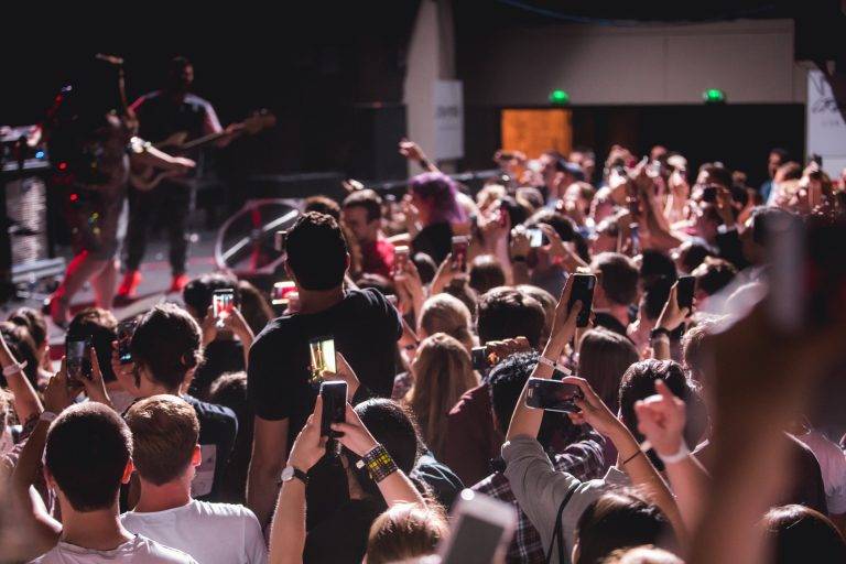 Beth Ditto, Loïc Nottet, Fishbach et Malo’ frappent fort pour la Creative Live Session #9 de Sony Music
