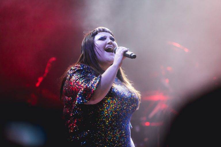  - Beth Ditto, Loïc Nottet, Fishbach et Malo’ frappent fort pour la Creative Live Session #9 de Sony Music