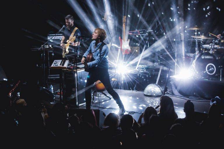  - Beth Ditto, Loïc Nottet, Fishbach et Malo’ frappent fort pour la Creative Live Session #9 de Sony Music
