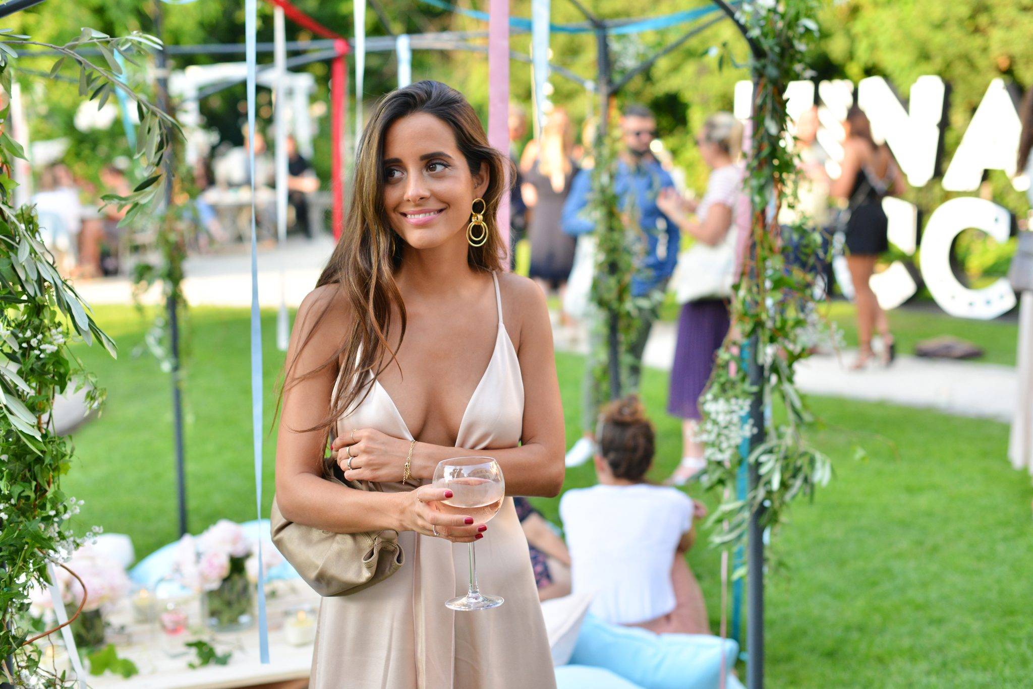  - Gourmandise, calme et volupté pour les nouvelles Eaux Nina Ricci