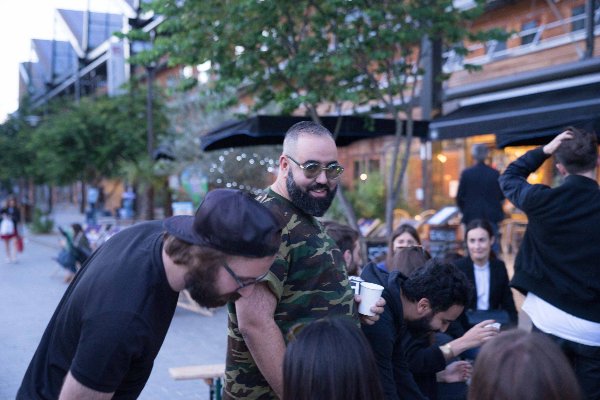  - At the table of the association Va Faire Cooking Un Oeuf