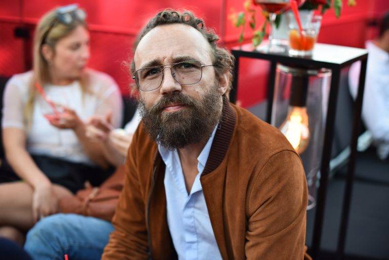  - Le rouge de Campari transforme la terrasse du Montana