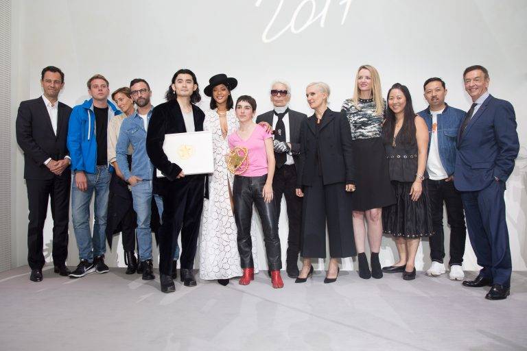 Rihanna remet le LVMH Prize à Marine Serre
