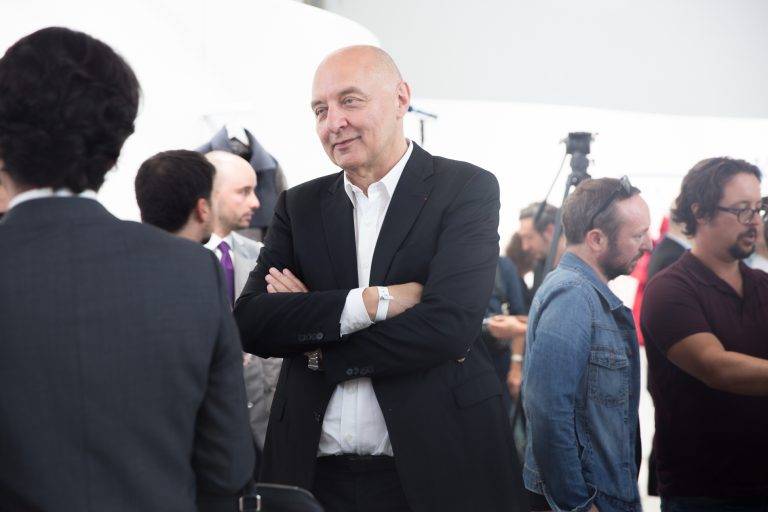 Rihanna remet le LVMH Prize à Marine Serre