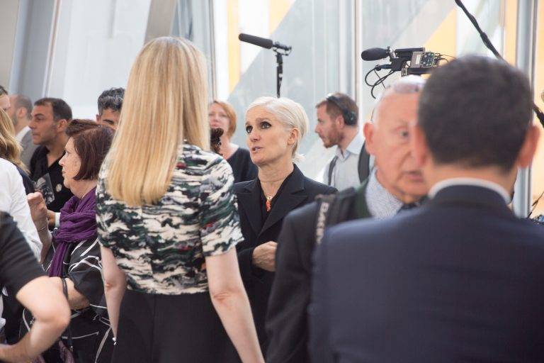  - Rihanna remet le LVMH Prize à Marine Serre