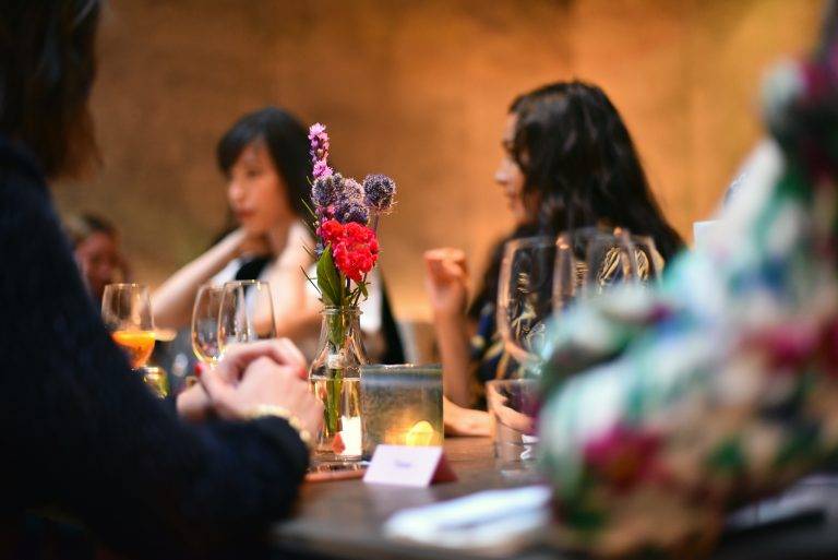 Les Tara Girls réunies autour de Colombe Campana