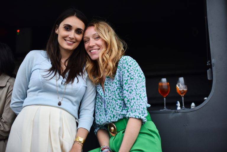  - Les Tara Girls réunies autour de Colombe Campana