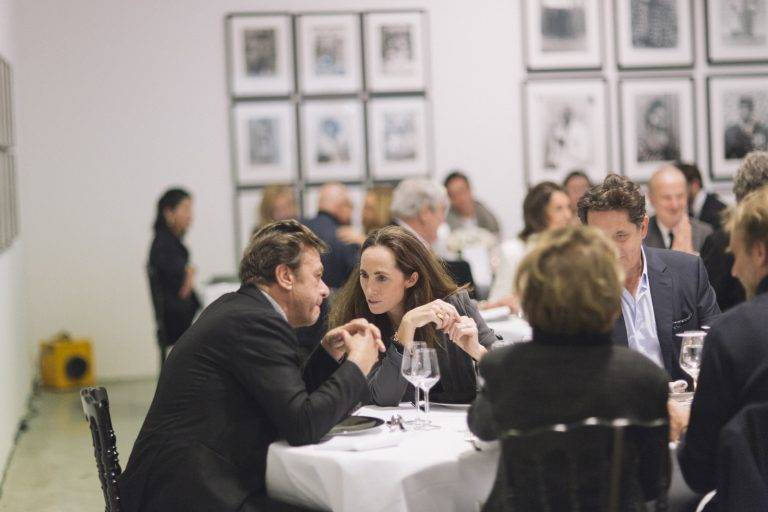  - Le dîner de la maison rouge