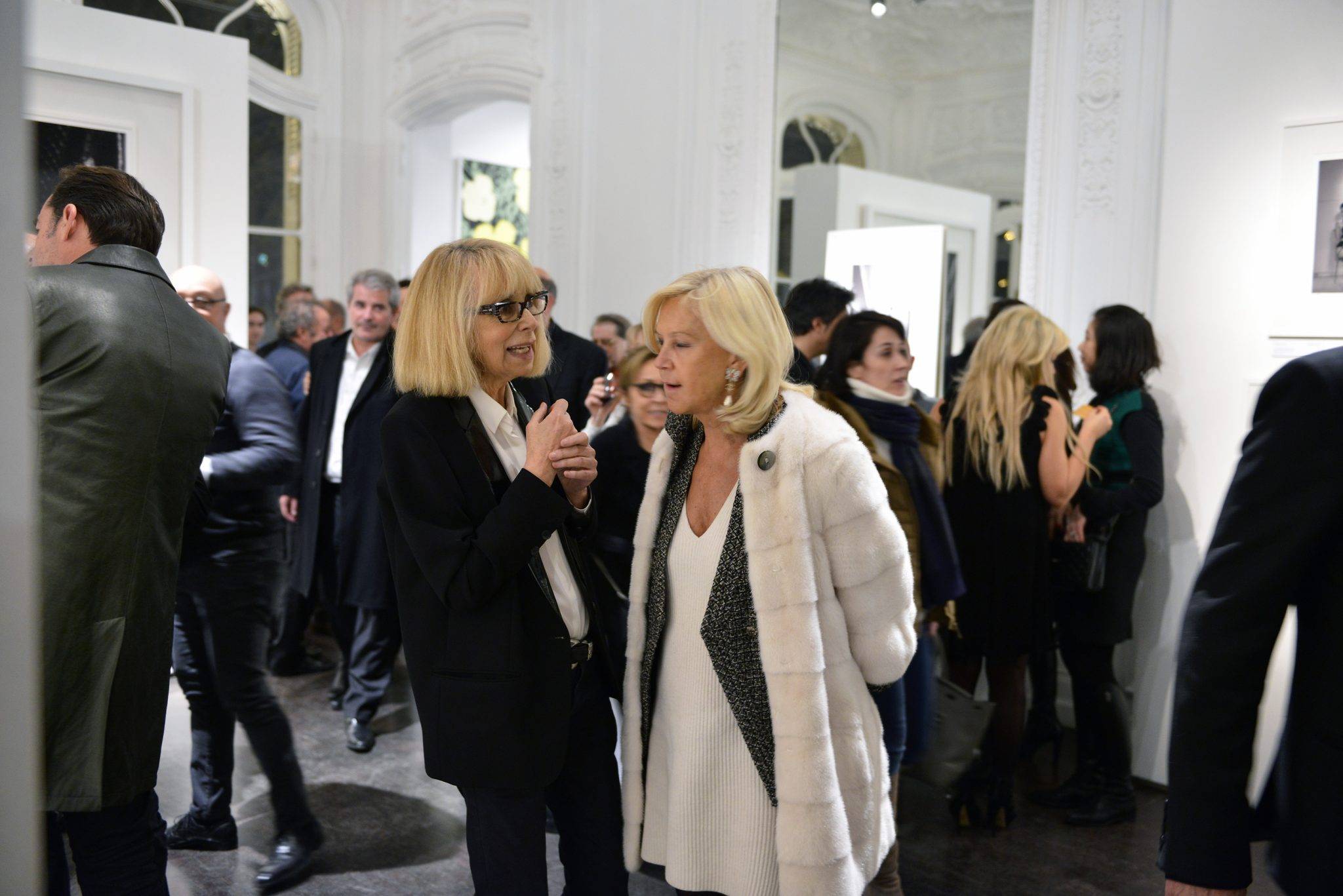  - Vernissage de l’exposition des photographies de Mireille Darc