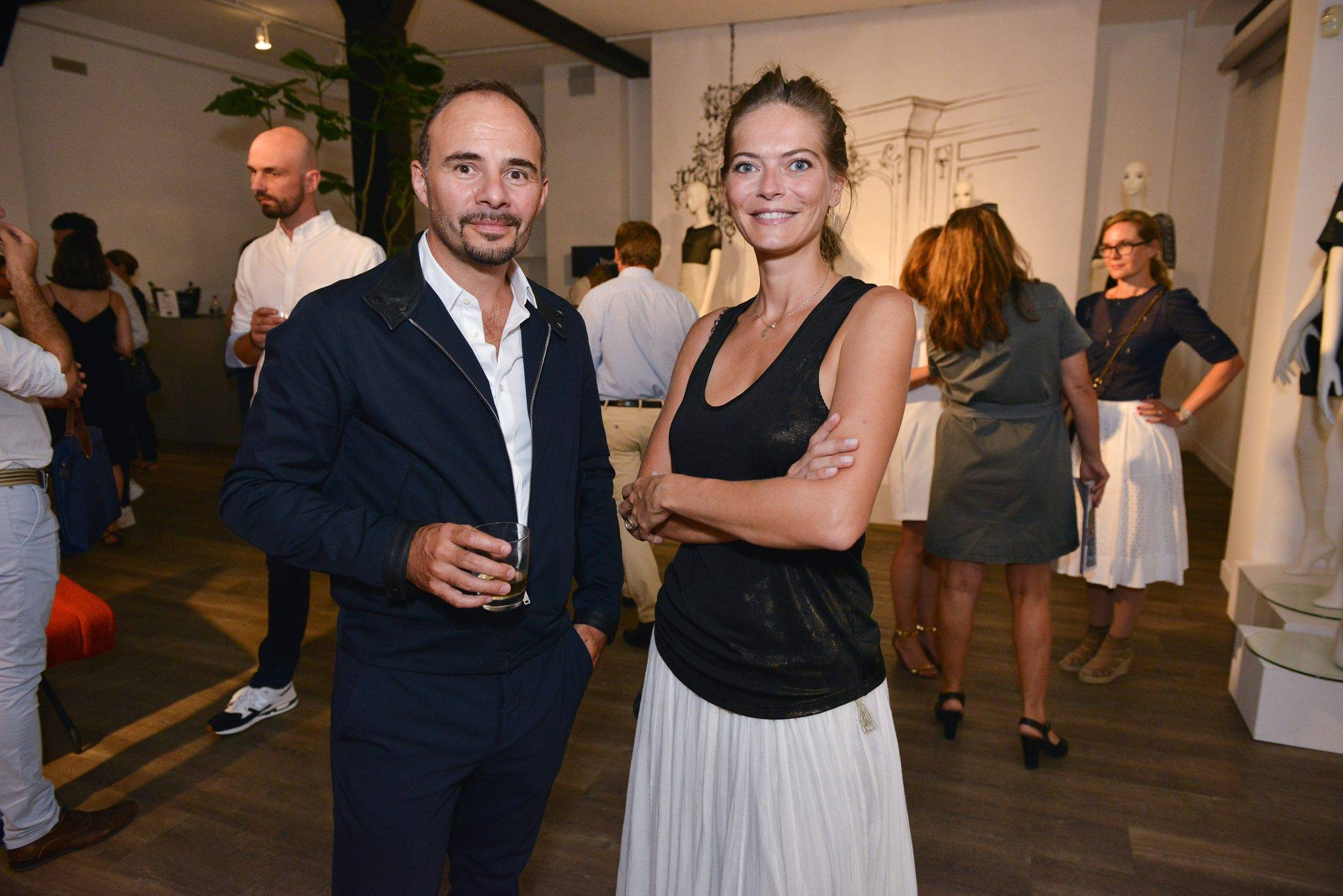  - Cofrad Mannequins presents BUROV