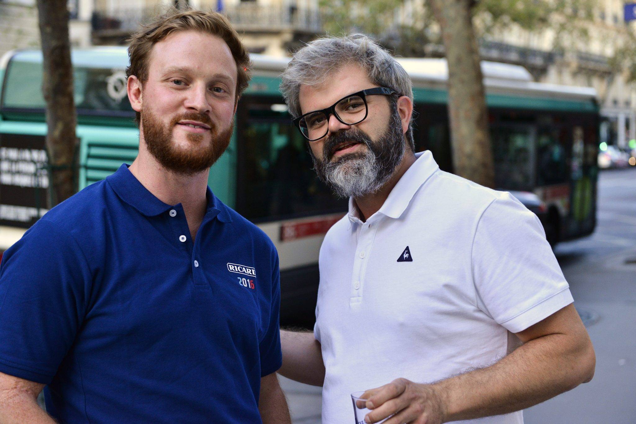  - le coq sportif joue et marque boulevard Saint Germain