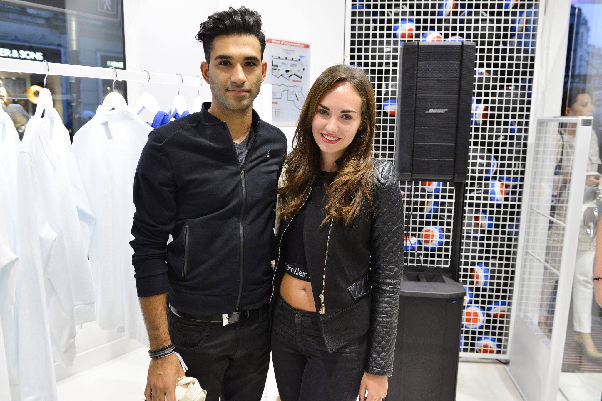  - le coq sportif joue et marque boulevard Saint Germain