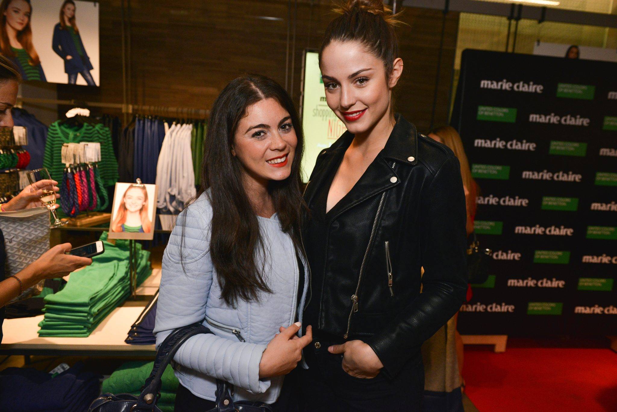  - Izzy Bizu chante pour Marie Claire & Benetton