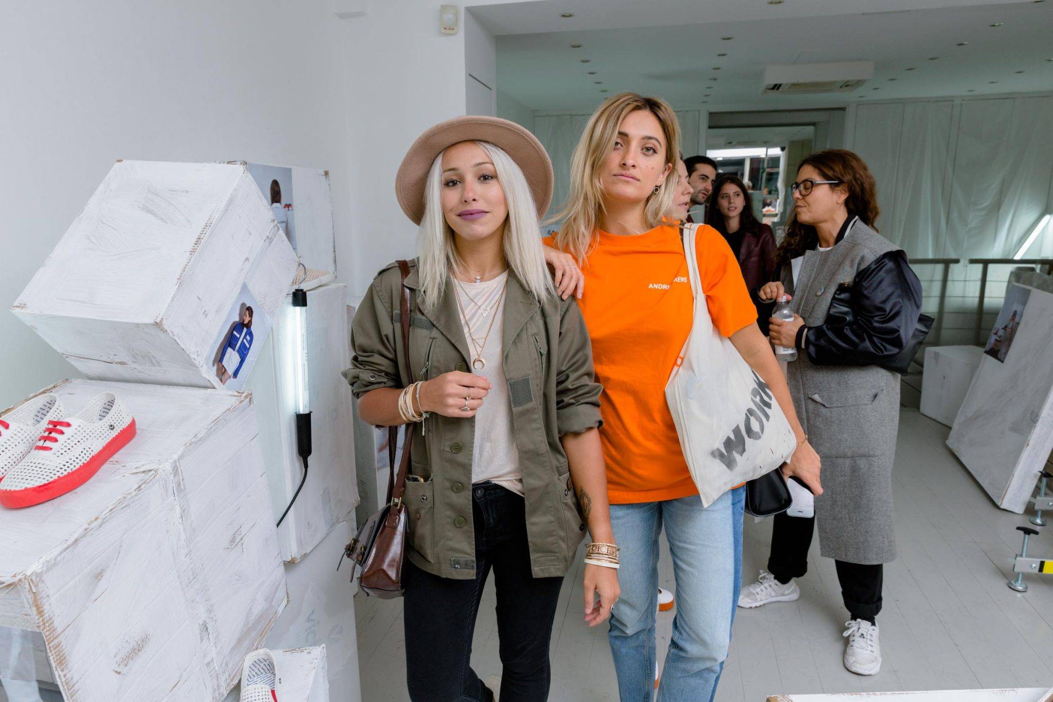  - Andrea Crews signe trois modèles pour Victoria