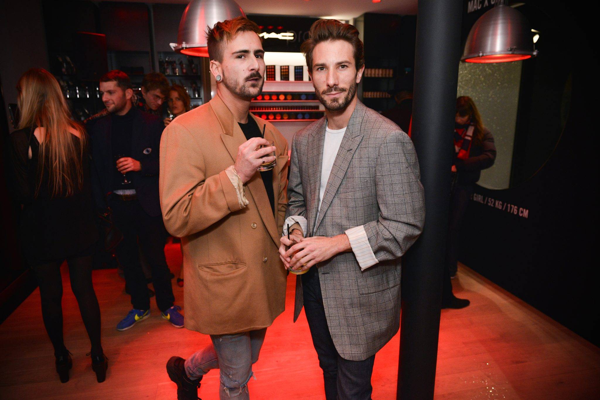  - Charliewood x MAC: La rue des Saints-Pères aux couleurs de Charlie Le Mindu