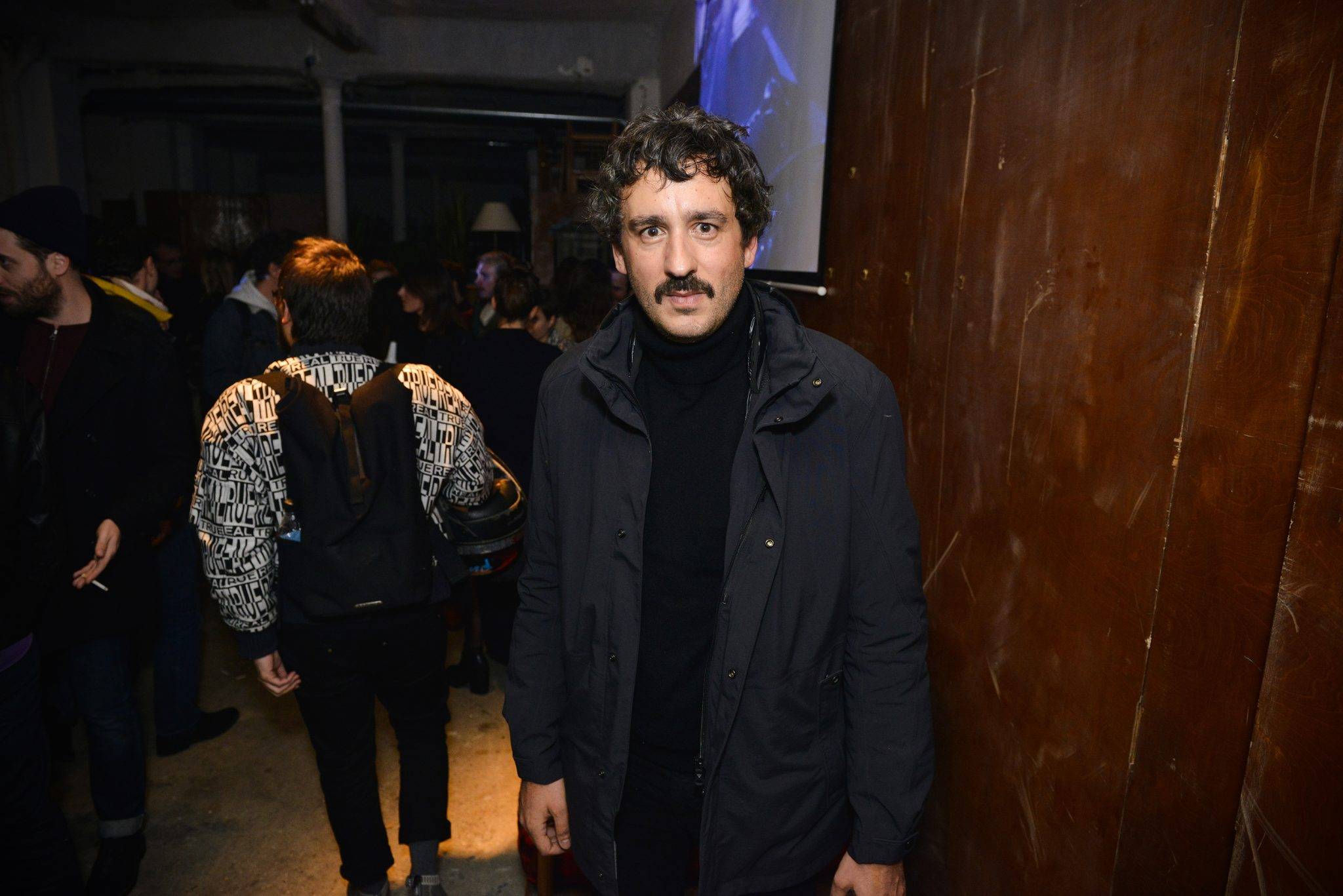  - Carnet de bord d’une vie de noctambule: signature du livre Paris Dernière