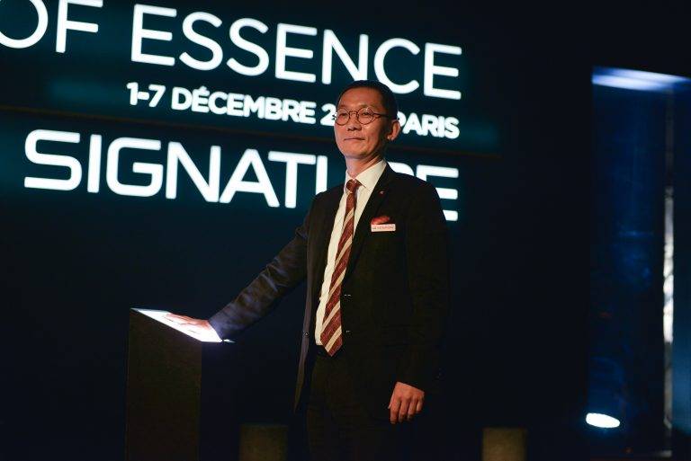  - Technological haute couture from LG Signature exhibits at Beaubourg