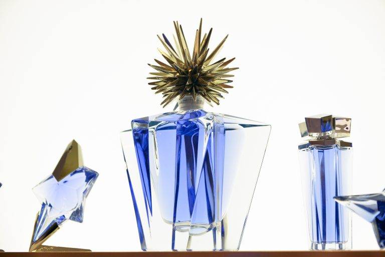 Angel de Thierry Mugler fête 25 ans au paradis