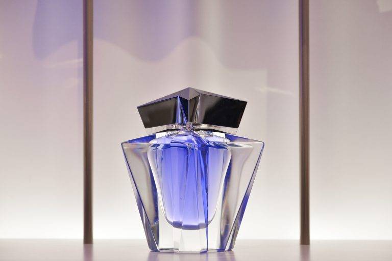 Angel de Thierry Mugler fête 25 ans au paradis