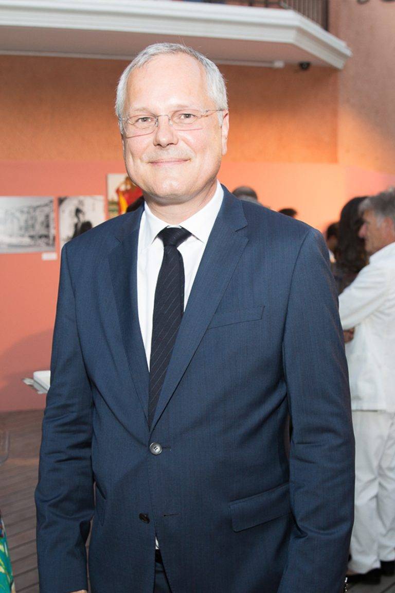 Le palace Byblos sort le grand jeu pour ses noces d’Or avec les Caves du Roy