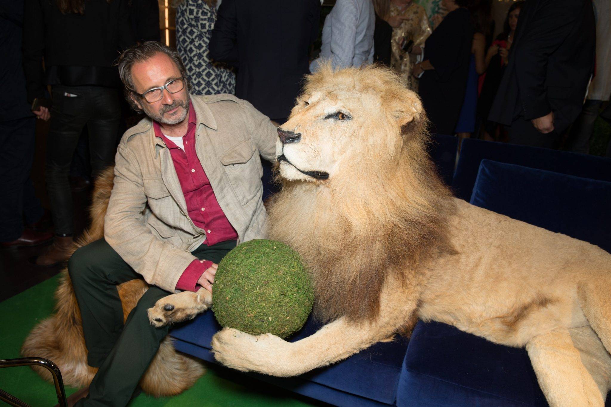  - Les beautés endormies de Vincent Darré s’installent chez Luxury Living Group