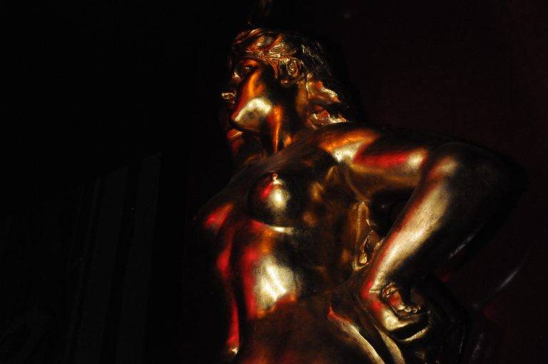 Leonard Lasry sur la scène du Crazy Horse pour son nouvel album