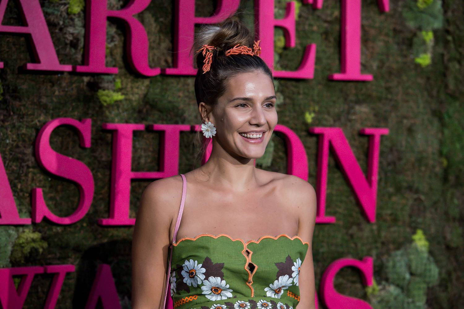  - Elle Macpherson, Cindy Crawford and Julianne Moore shine on Milan’s Green Carpet