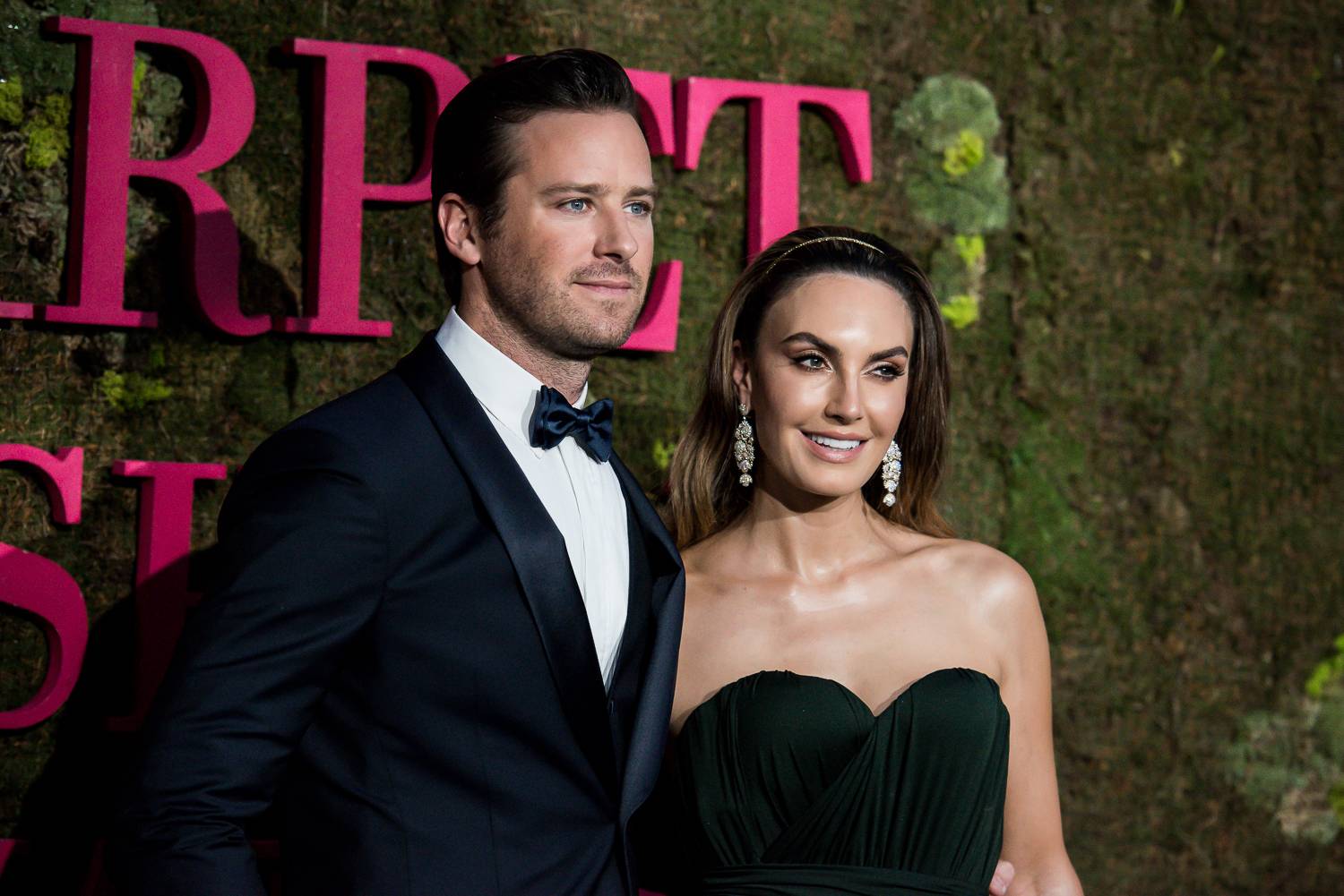  - Après les défilés, Elle Macpherson, Cindy Crawford et Julianne Moore foulent le Green Carpet