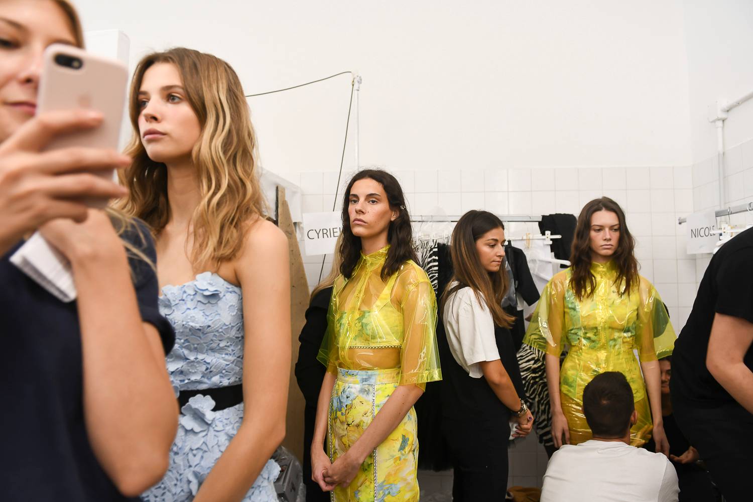  - Milan Fashion Week: les surfeuses hyper-féminines de Brognano