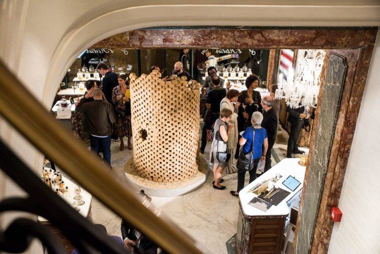 L’art contemporain s’invite chez Guerlain avec l’exposition « Futurs Antérieurs »