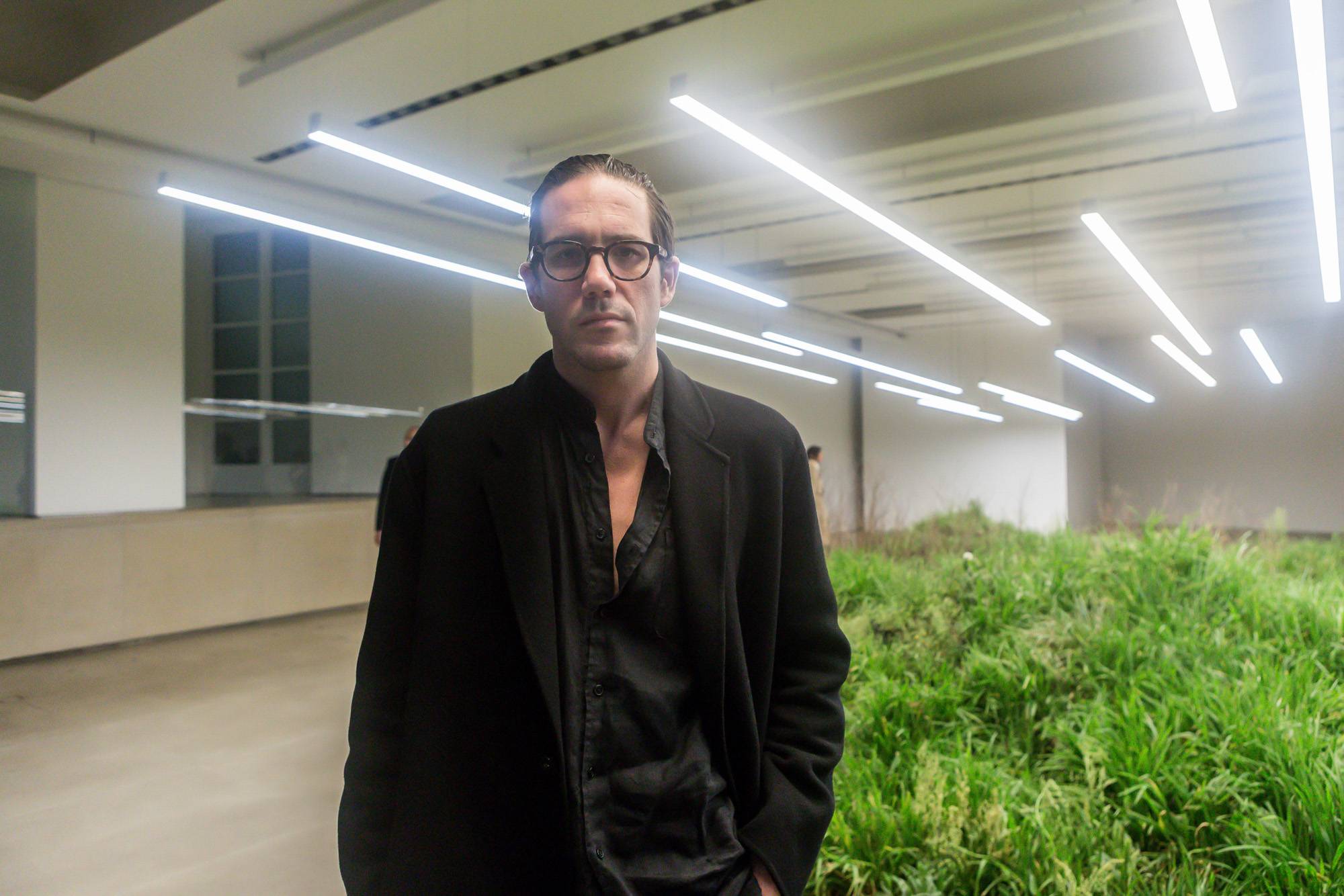  - À Milan, la nature de Linda Tegg s’installe chez Jil Sander