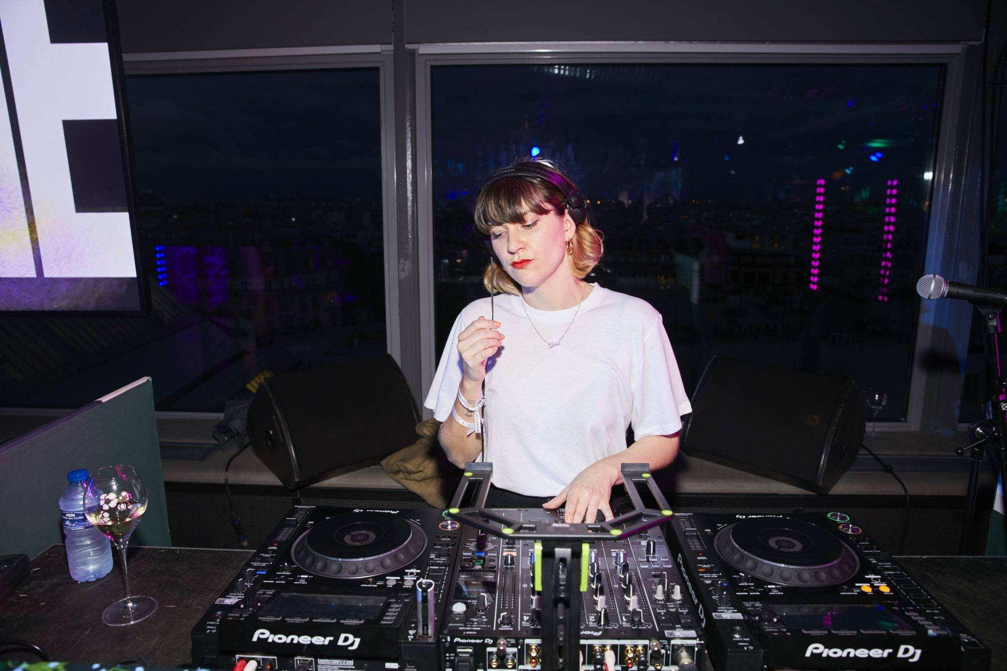  - Perrier-Jouët et Maison Kitsuné fêtent l’été sur les toits de Paris