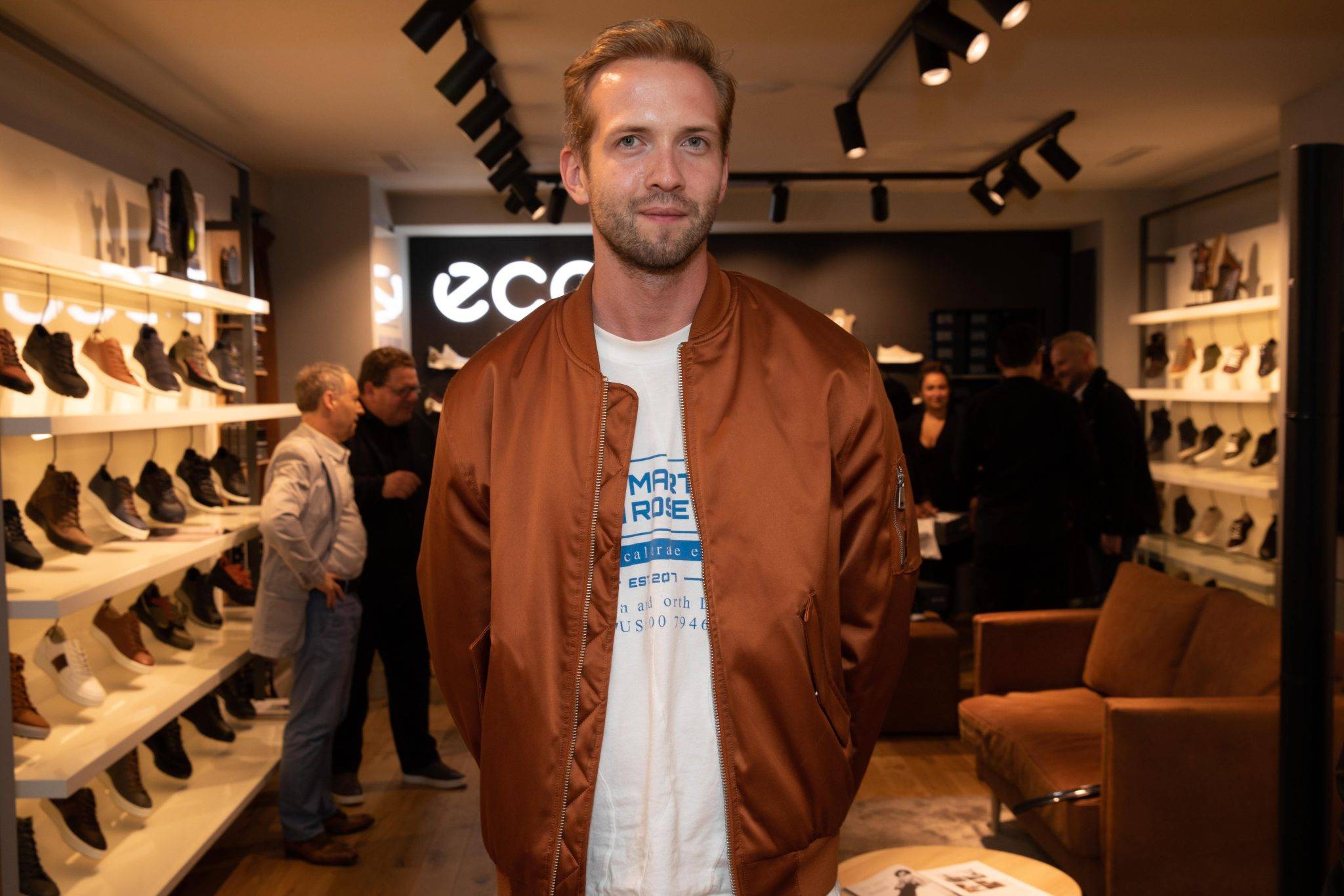  - ECCO expands in Paris