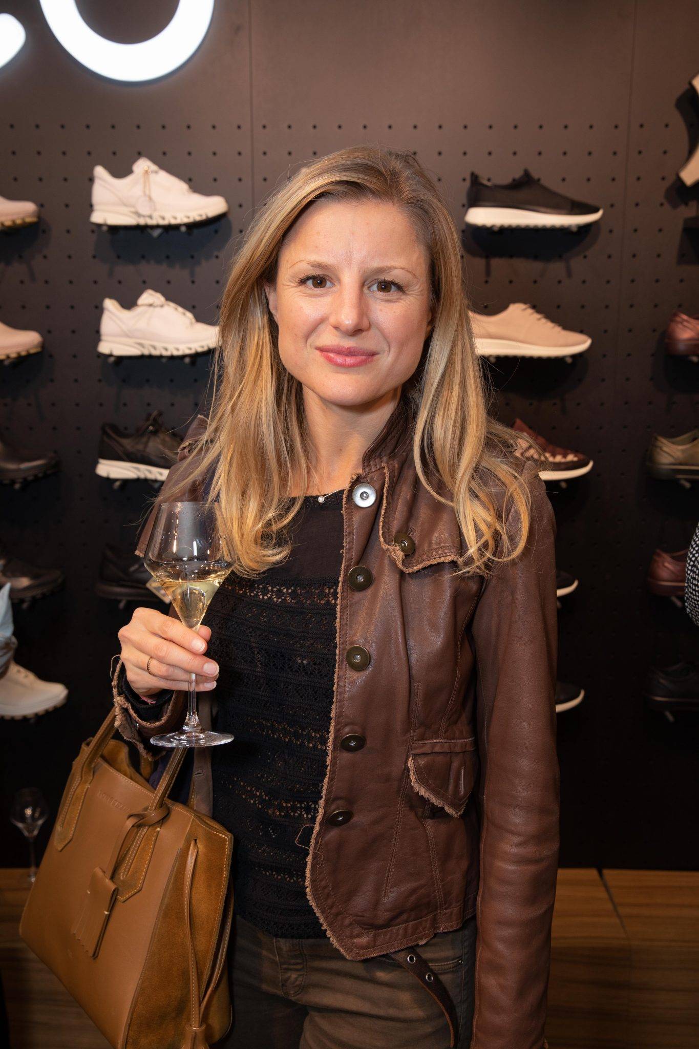  - ECCO expands in Paris