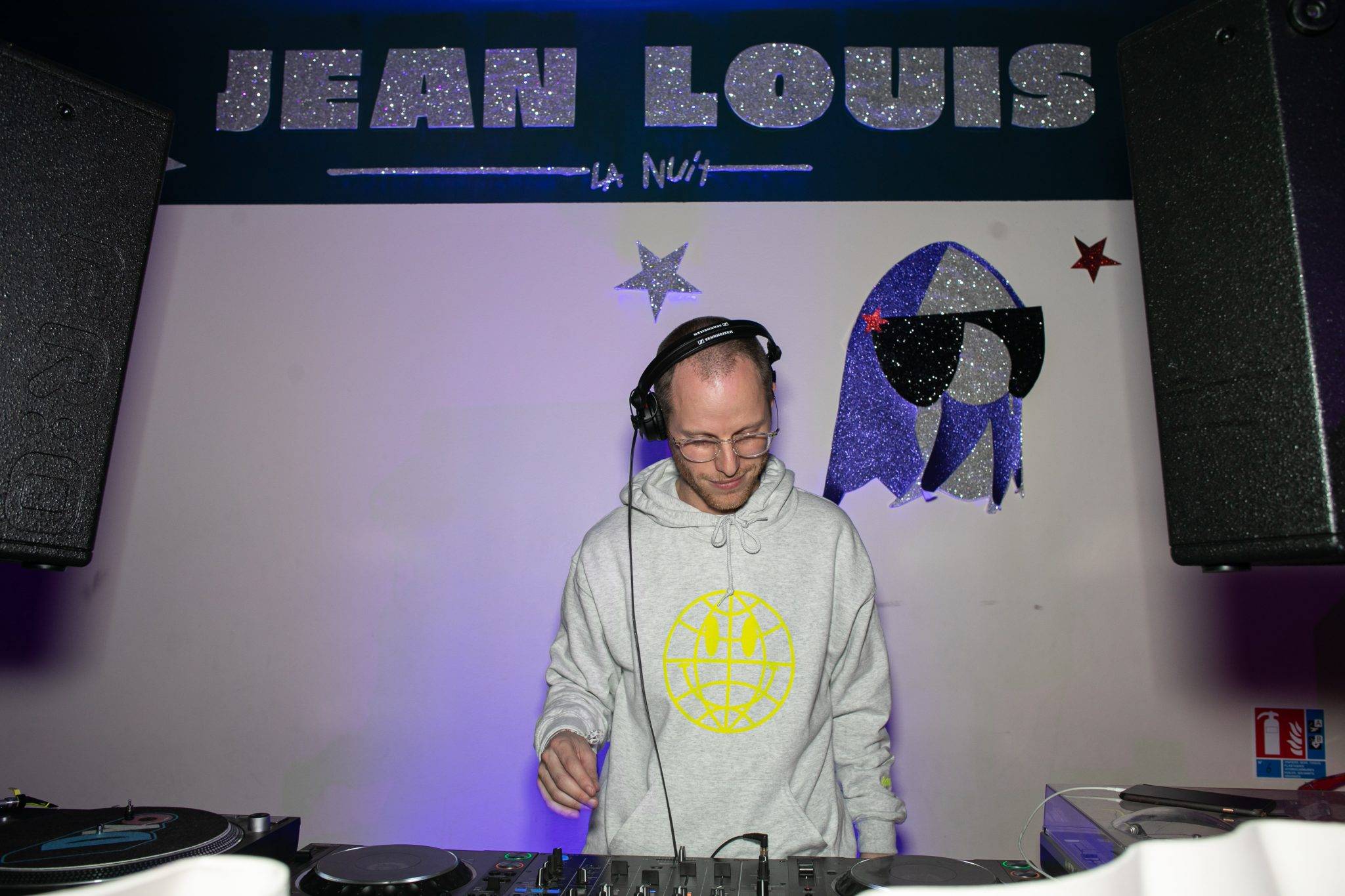  - Thomas Tears et Yugnat999 présentent l’exposition IRL MEME