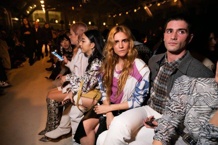Au premier rang du défilé Isabel Marant automne-hiver 2020-21