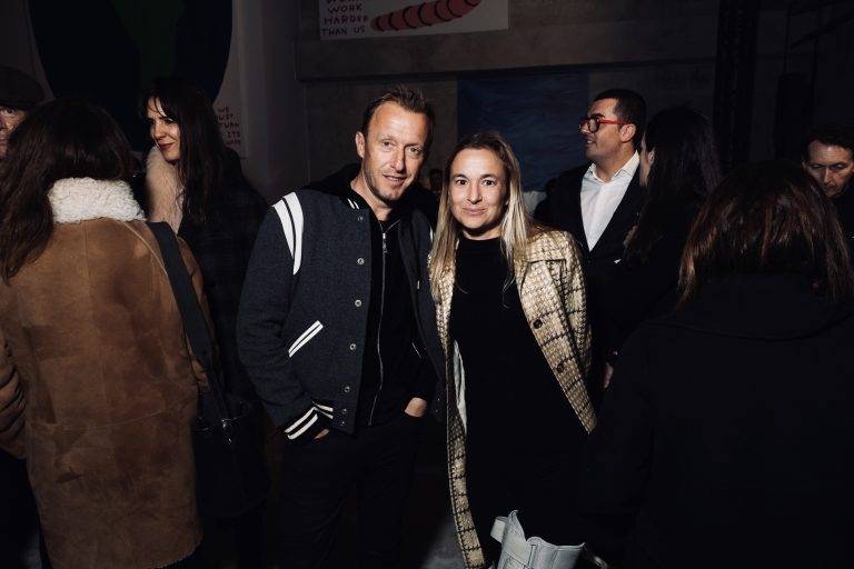  - David Shrigley dévoile sa carte blanche pour Ruinart à l’Opéra Bastille