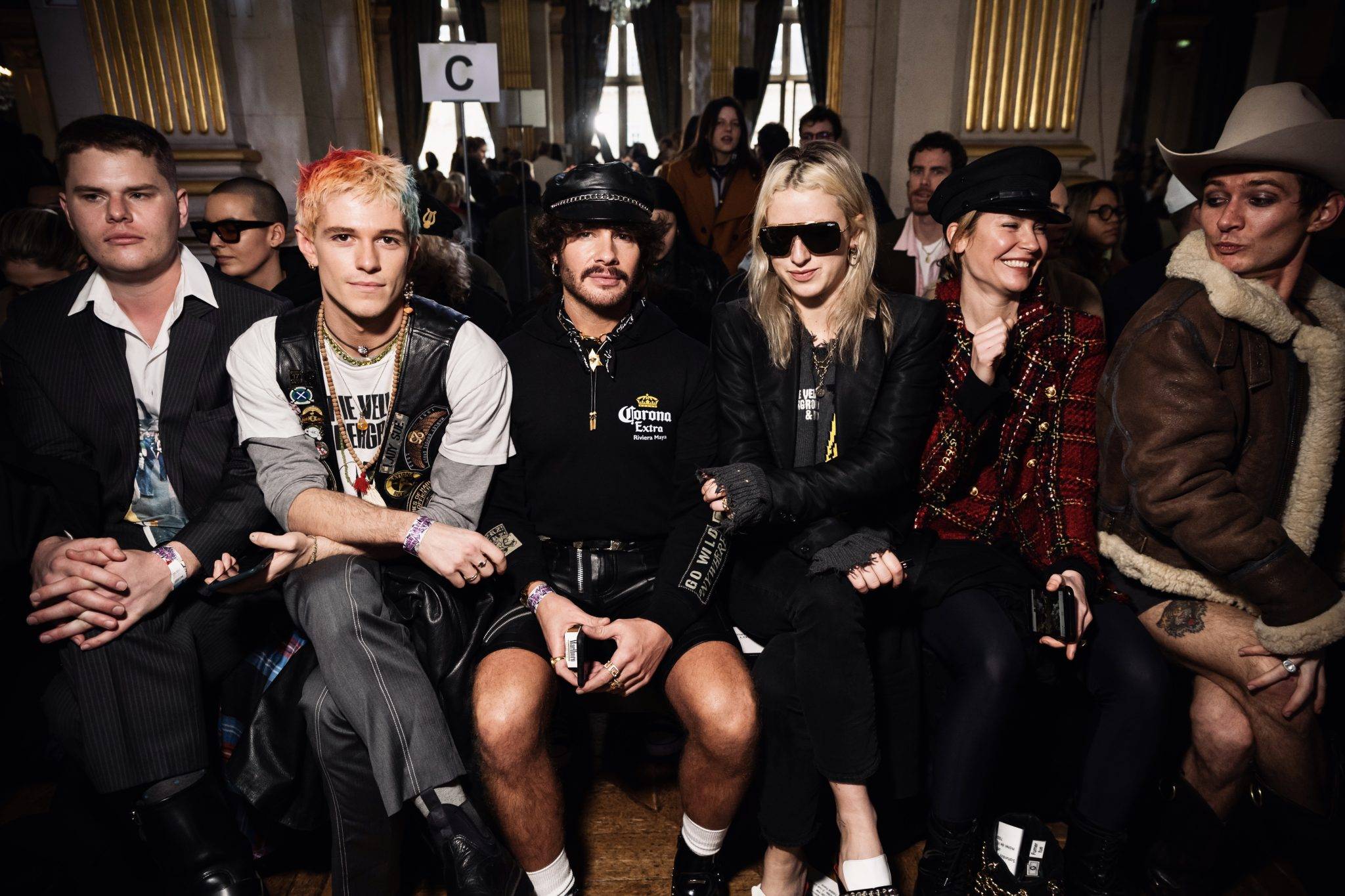  - Bella Hadid mène la révolution d’Andreas Kronthaler pour Vivienne Westwood