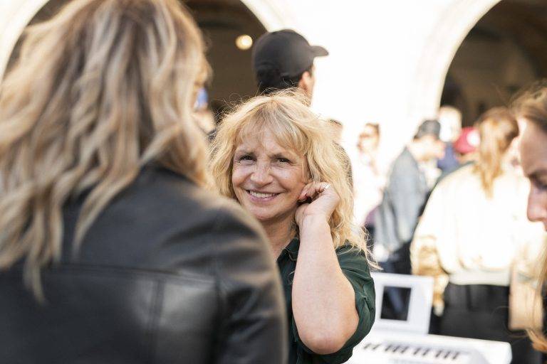  - L’agence SHAKE organise son pique-nique chez Sylvia Rielle