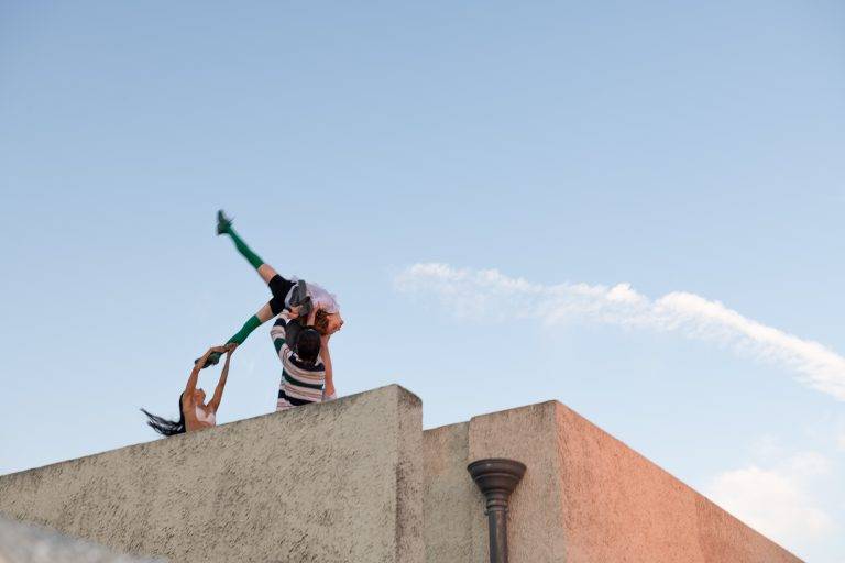 Yseult and (LA)HORDE launch the 35th Hyères Festival