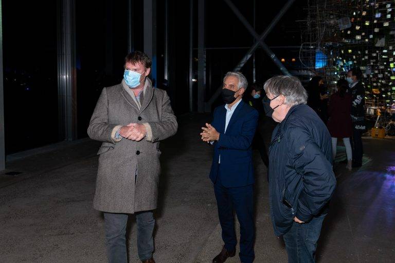  - La Fondation Cartier invite Artavazd Pelechian et Sarah Sze