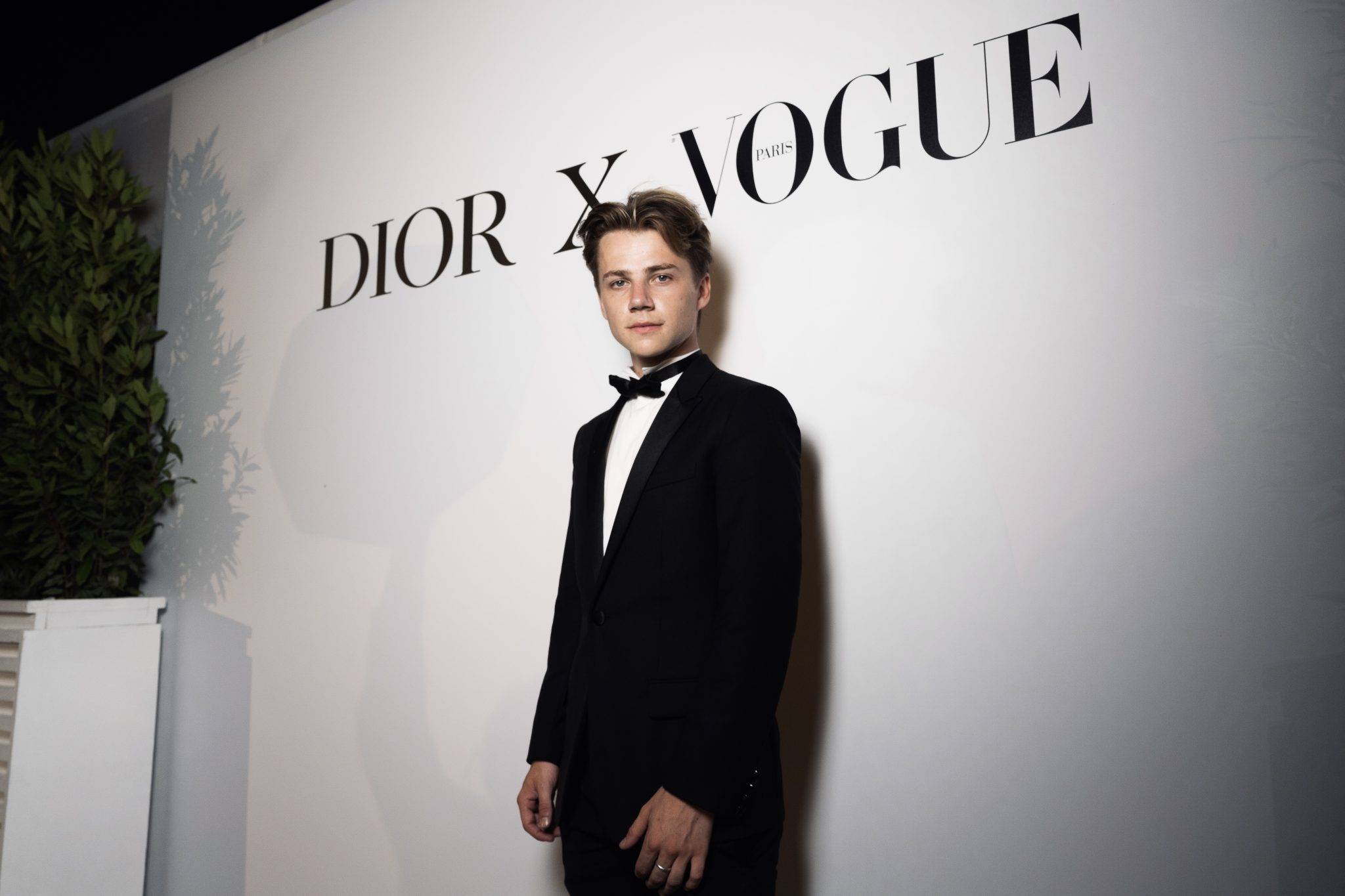  - Isabelle Adjani, Adrien Brody et Bella Hadid à la table cannoise de Vogue Paris et Dior