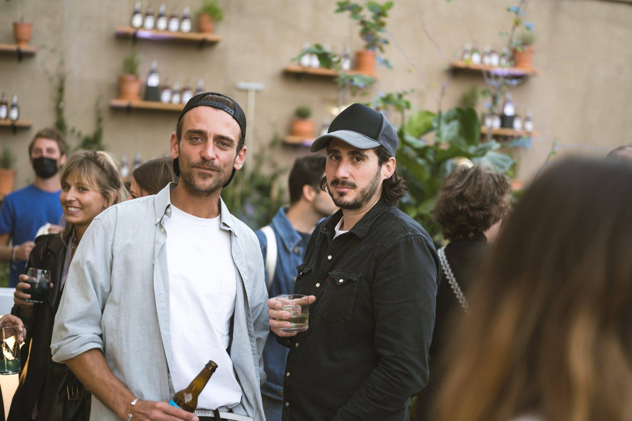  - Claire Laffut peint Paris en bleu pour le lancement de son premier album