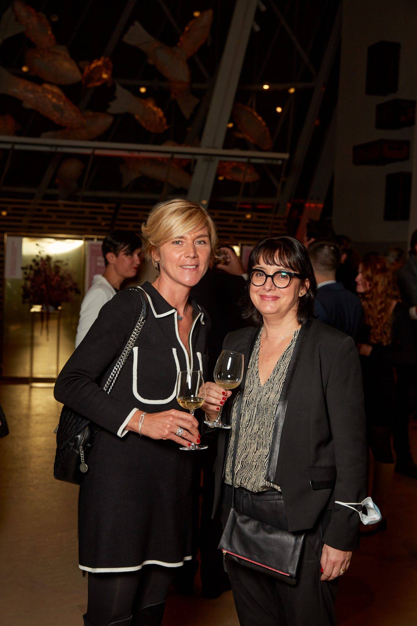  - Le magazine ELLE et LVMH remettent le tout premier Prix des Artisanes